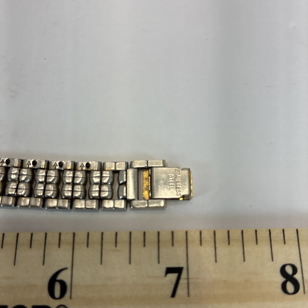 Vintage Monet Women Watch Silver & Gold Tone Quartz Working New Battery - Picture 15 of 16